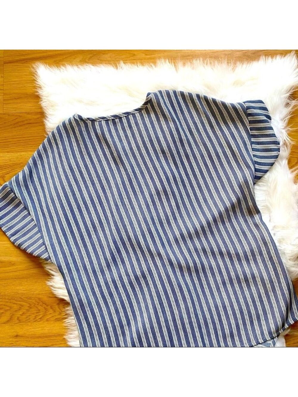 Top Short Sleeve Striped Front Knot Blue - Picture 3 of 5